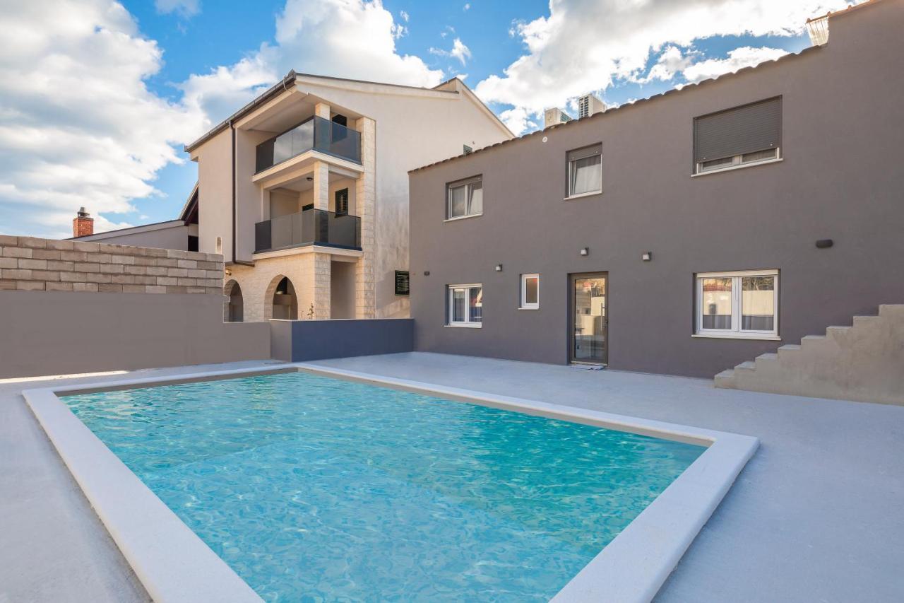 Luxury Apartment Lorena - Private Heated Pool - جيسينتسي المظهر الخارجي الصورة