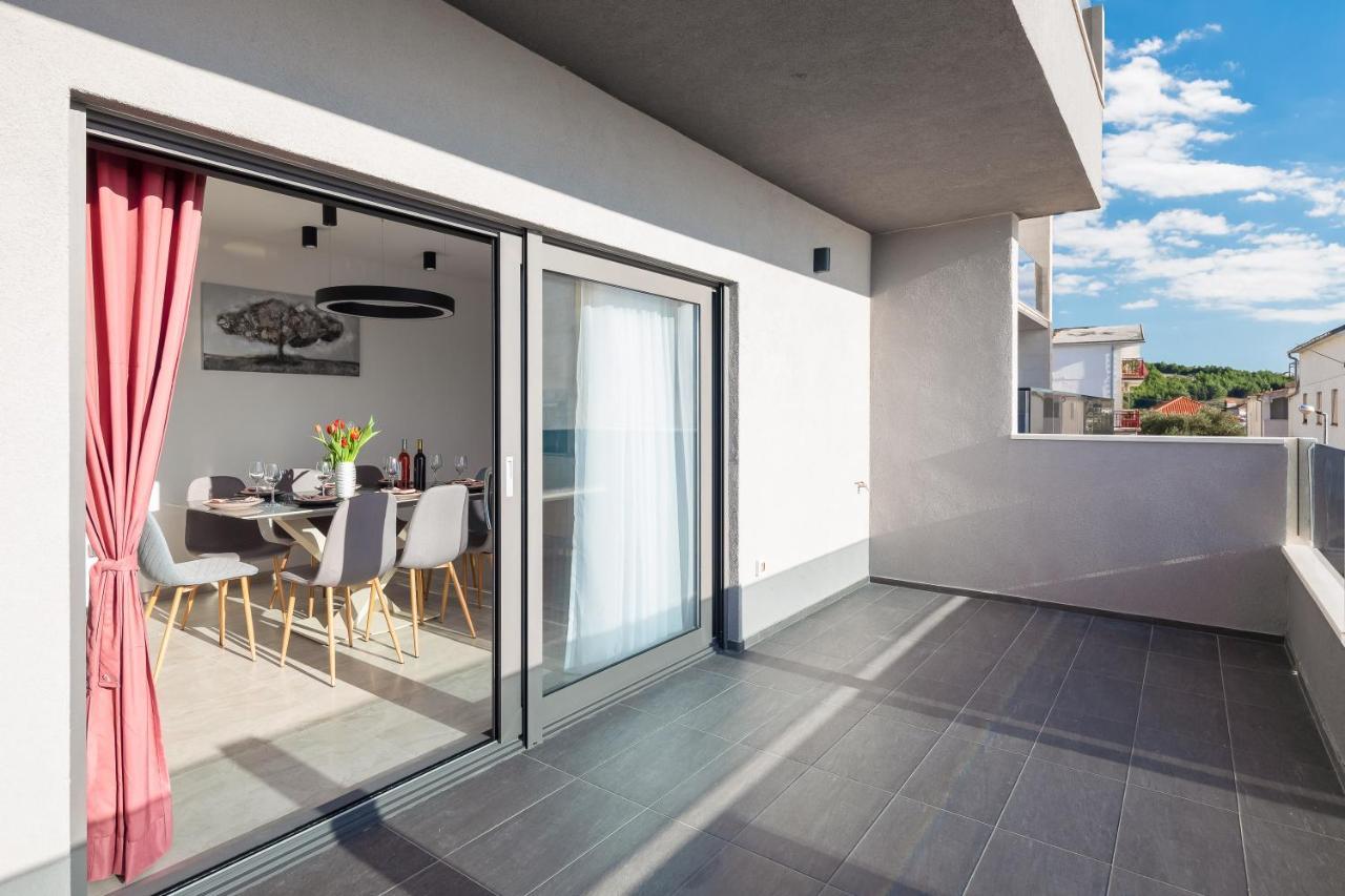 Luxury Apartment Lorena - Private Heated Pool - جيسينتسي المظهر الخارجي الصورة