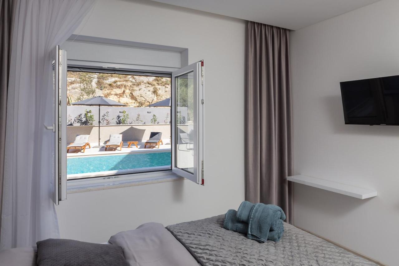 Luxury Apartment Lorena - Private Heated Pool - جيسينتسي المظهر الخارجي الصورة