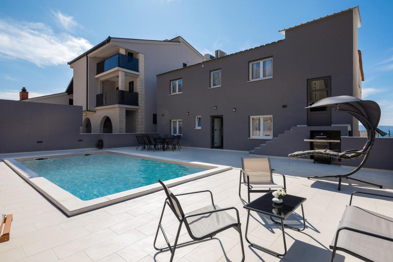 Luxury Apartment Lorena - Private Heated Pool - جيسينتسي المظهر الخارجي الصورة