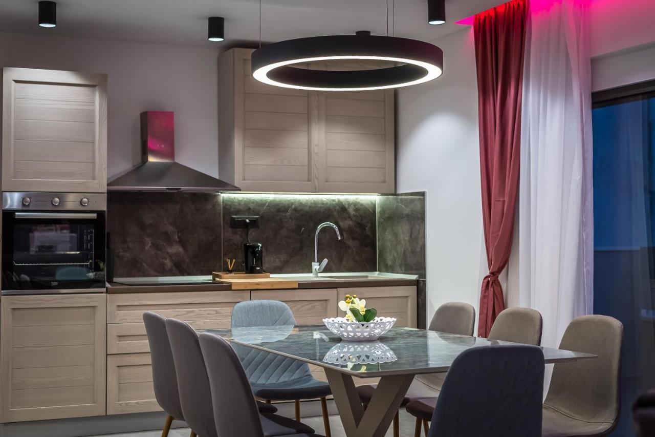Luxury Apartment Lorena - Private Heated Pool - جيسينتسي المظهر الخارجي الصورة