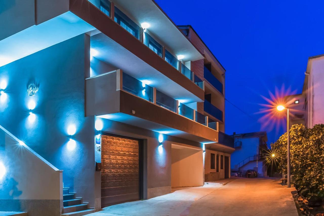 Luxury Apartment Lorena - Private Heated Pool - جيسينتسي المظهر الخارجي الصورة