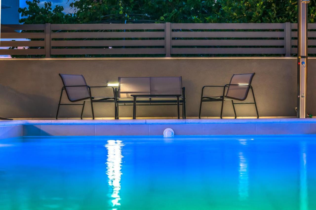 Luxury Apartment Lorena - Private Heated Pool - جيسينتسي المظهر الخارجي الصورة