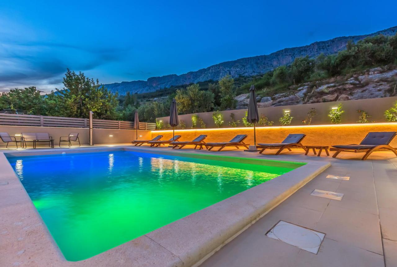 Luxury Apartment Lorena - Private Heated Pool - جيسينتسي المظهر الخارجي الصورة